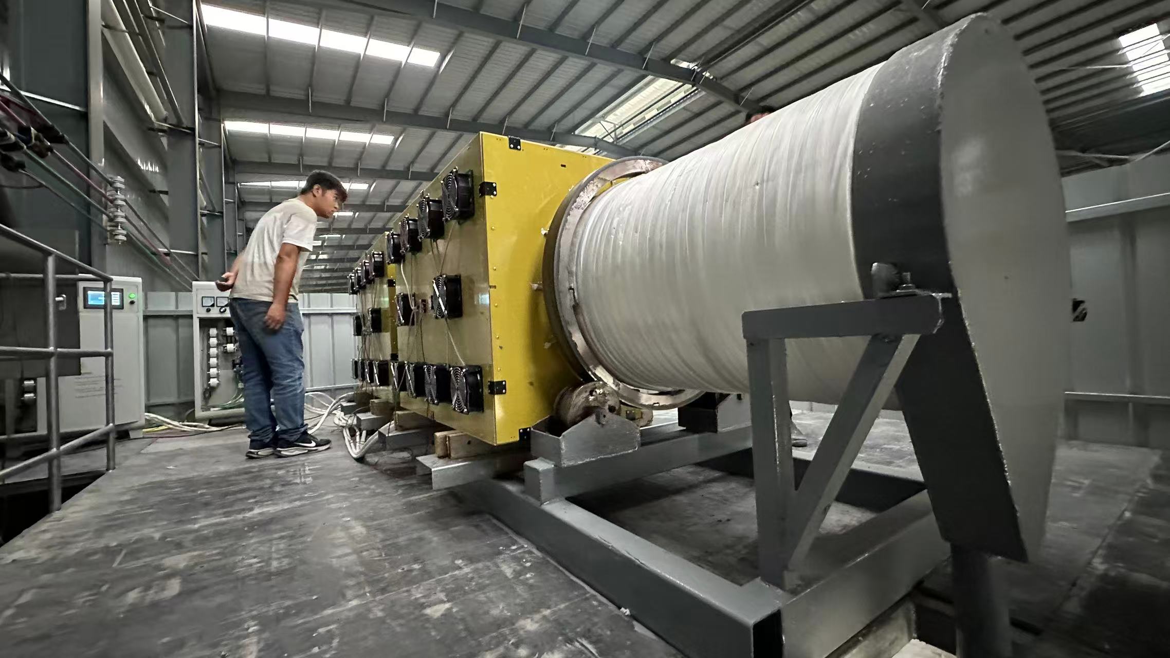 大型滚筒电磁加热器